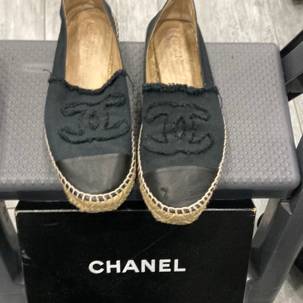 Chanel Black and Tan Espadrille Flats